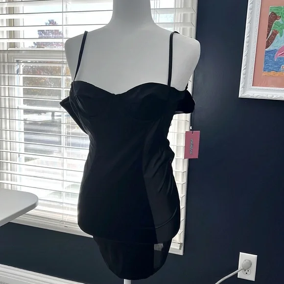 black and white elegant dress Edikted Black Satin Underbust Panel Mini Dress with Baby Pink Bow and – The  Thrifty Hippy main image 1